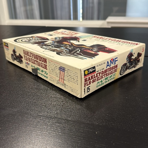 Harley-Davidson AMF FLH-80 Classic 1/15 Scale Model Kit - Picture 4 of 6